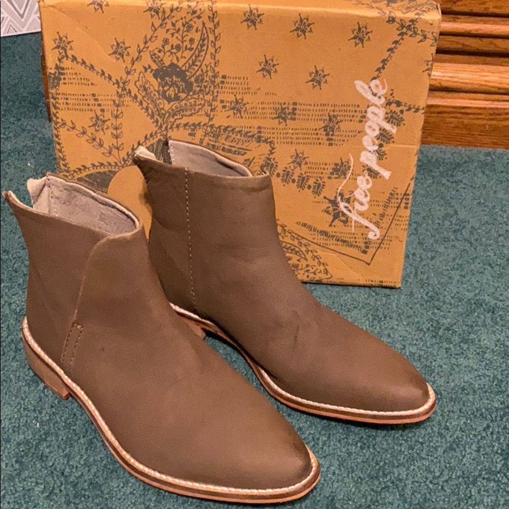 Women’s Free People Taupe Century Flat Boot